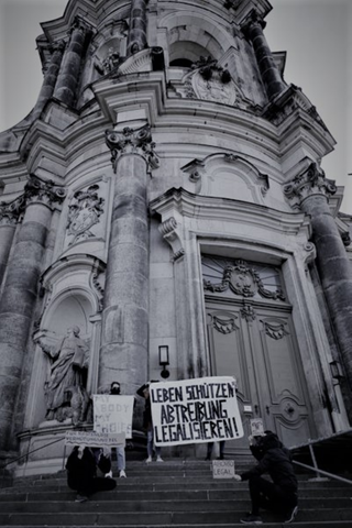 Foto Frauenkirche: Abtreibung legalisieren