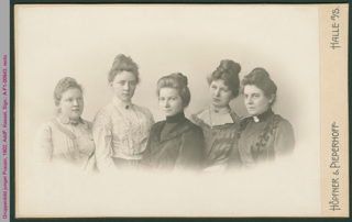 Gruppenbild junger Frauen, 1902